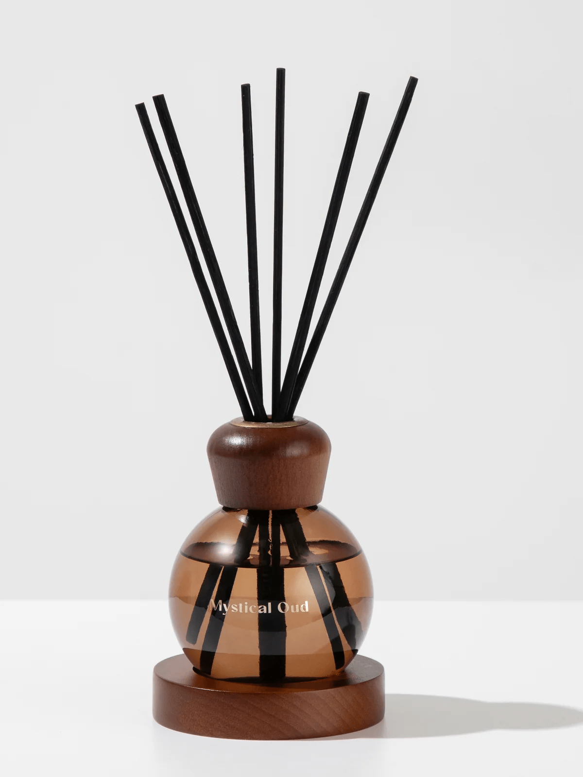 Produkt L'ARTE MILANO Odświeżacze powietrza Zapach do domu L'ARTE MILANO "Mystical Oud" 200 ml 052836