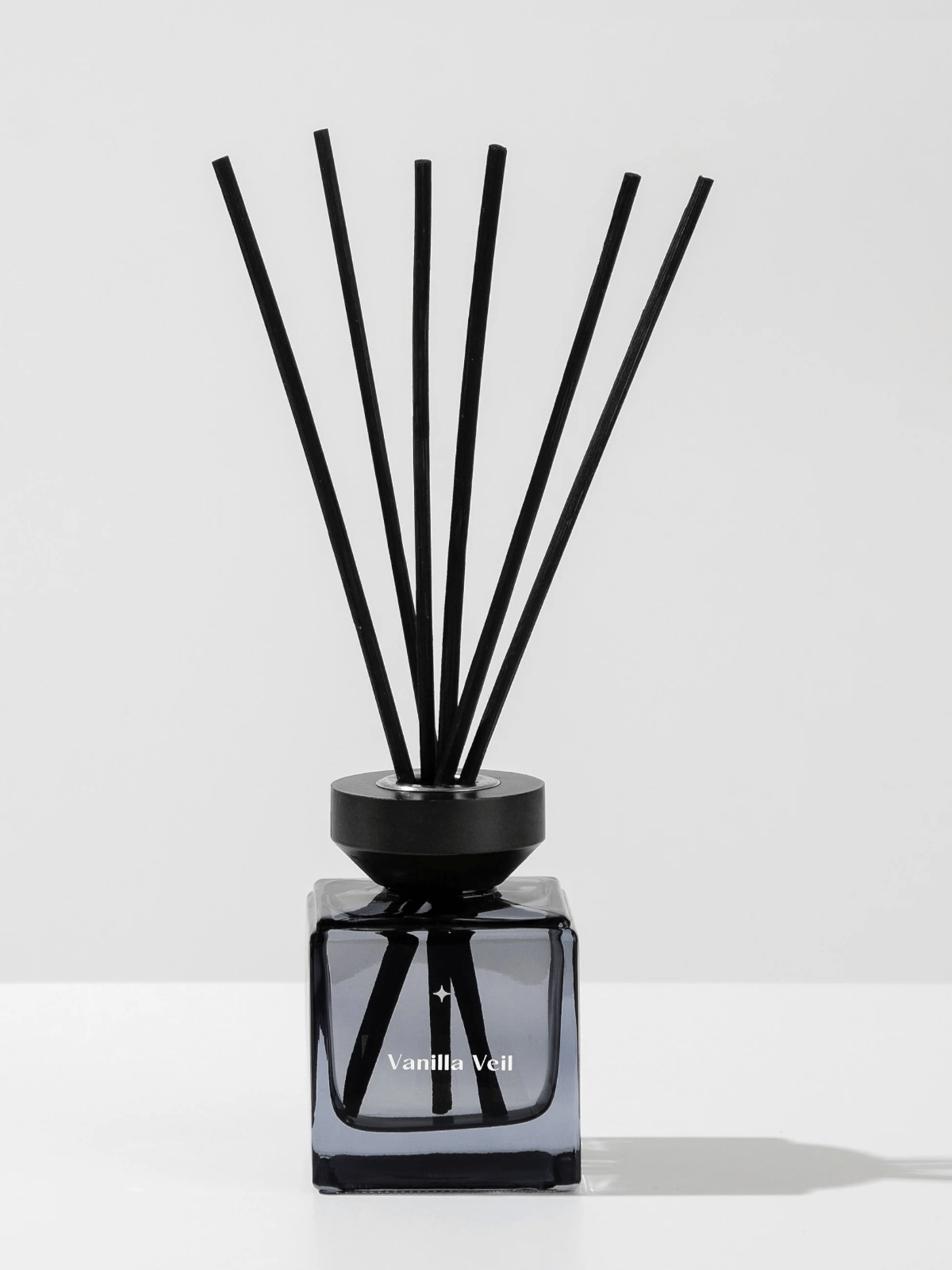 Produkt L'ARTE MILANO Odświeżacze powietrza Zapach do domu L'ARTE MILANO "Vanilla Veil" 150 ml 052837