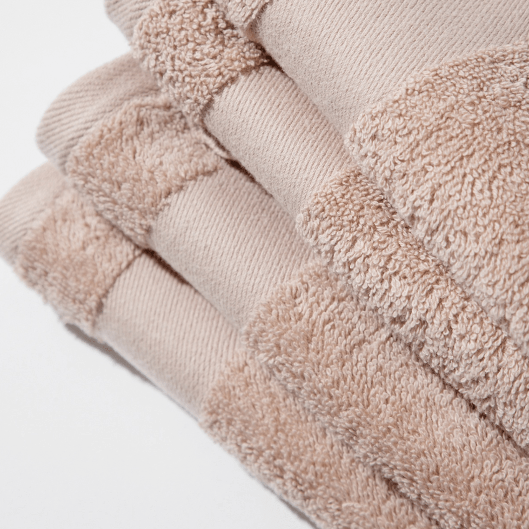 Produkt L'ARTE MILANO Ręcznik kąpielowy Zestaw ręczników bawełnianych L'ARTE MILANO w koszyku 4x 30 x 50 cm 052815