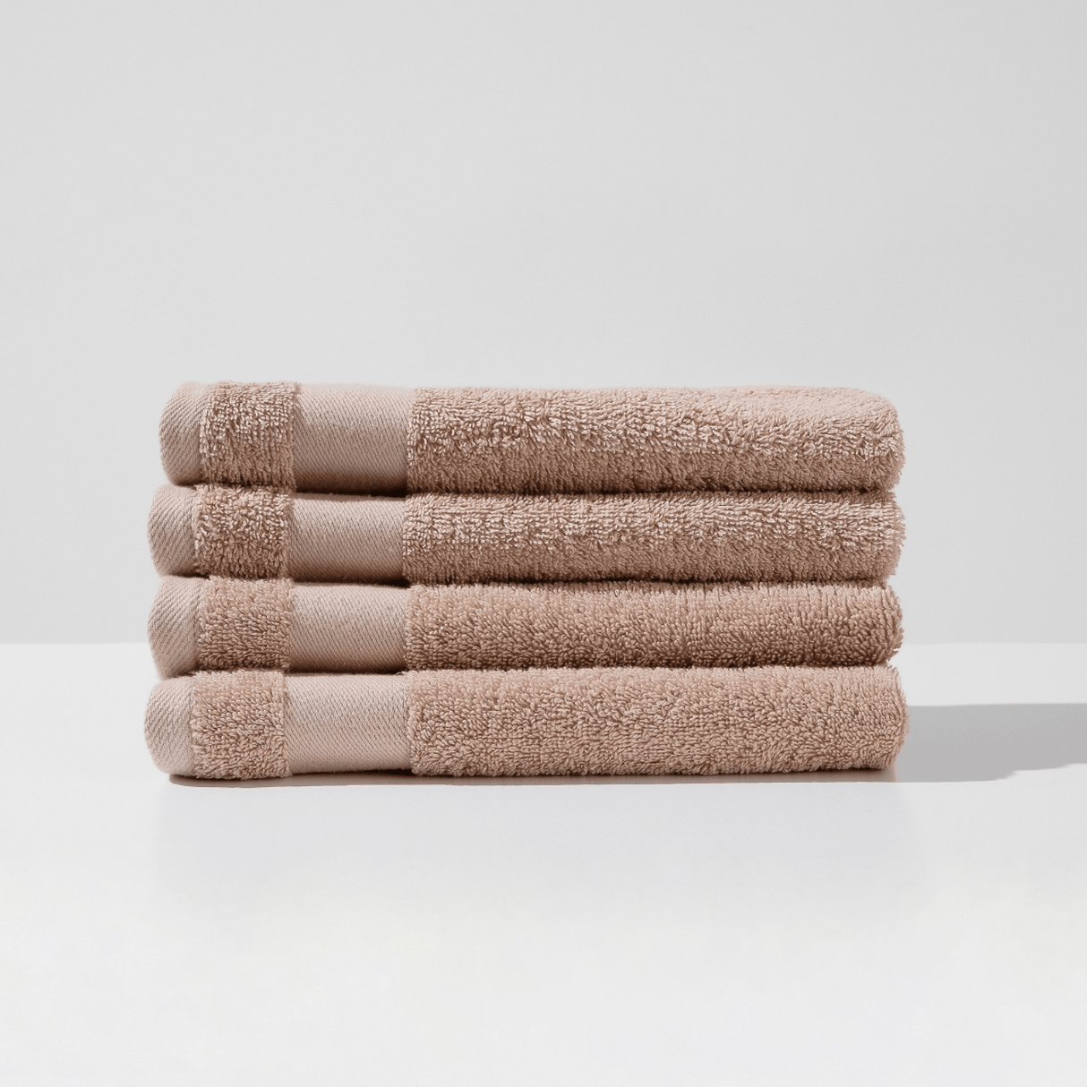 Produkt L'ARTE MILANO Ręcznik kąpielowy Zestaw ręczników bawełnianych L'ARTE MILANO w koszyku 4x 30 x 50 cm 052815