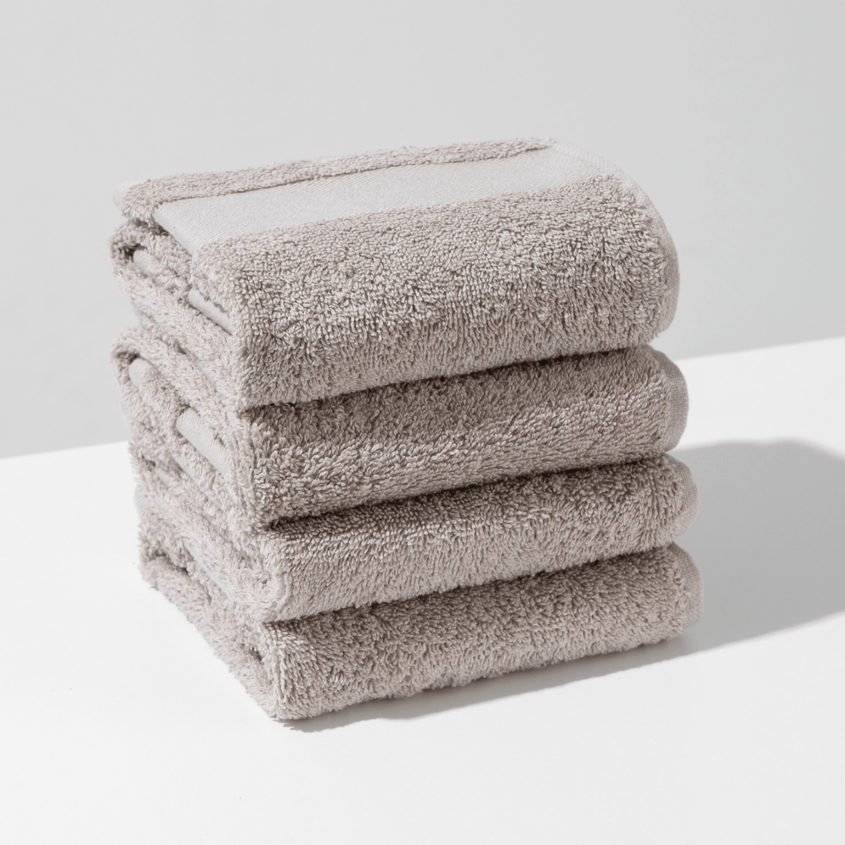 Produkt L'ARTE MILANO Ręcznik kąpielowy Zestaw ręczników bawełnianych L'ARTE MILANO w koszyku 4x 30 x 50 cm 052816