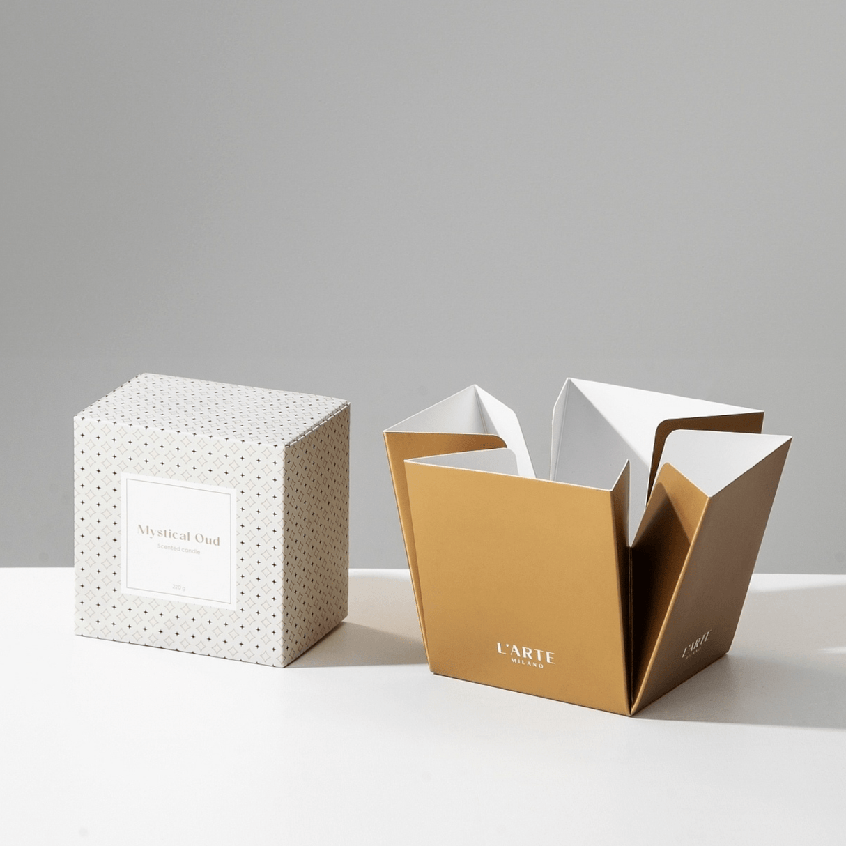 Produkt L'ARTE MILANO Świece zapachowe Świeca zapachowa L'ARTE MILANO "Mystical Oud" z wosku sojowego 220 g 052844