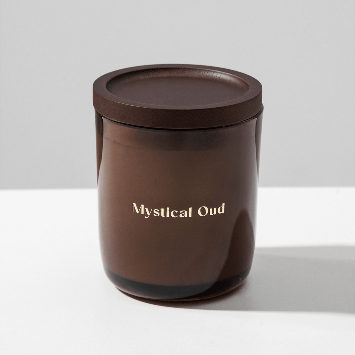 Produkt L'ARTE MILANO Świece zapachowe Świeca zapachowa L'ARTE MILANO "Mystical Oud" z wosku sojowego 220 g 052844