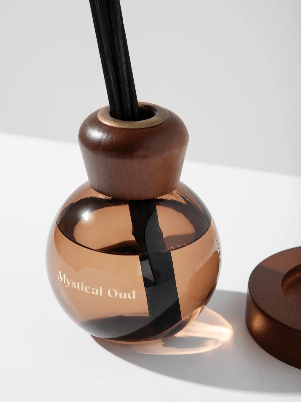 Produkt L'ARTE MILANO Odświeżacze powietrza Zapach do domu L'ARTE MILANO "Mystical Oud" 200 ml 052836