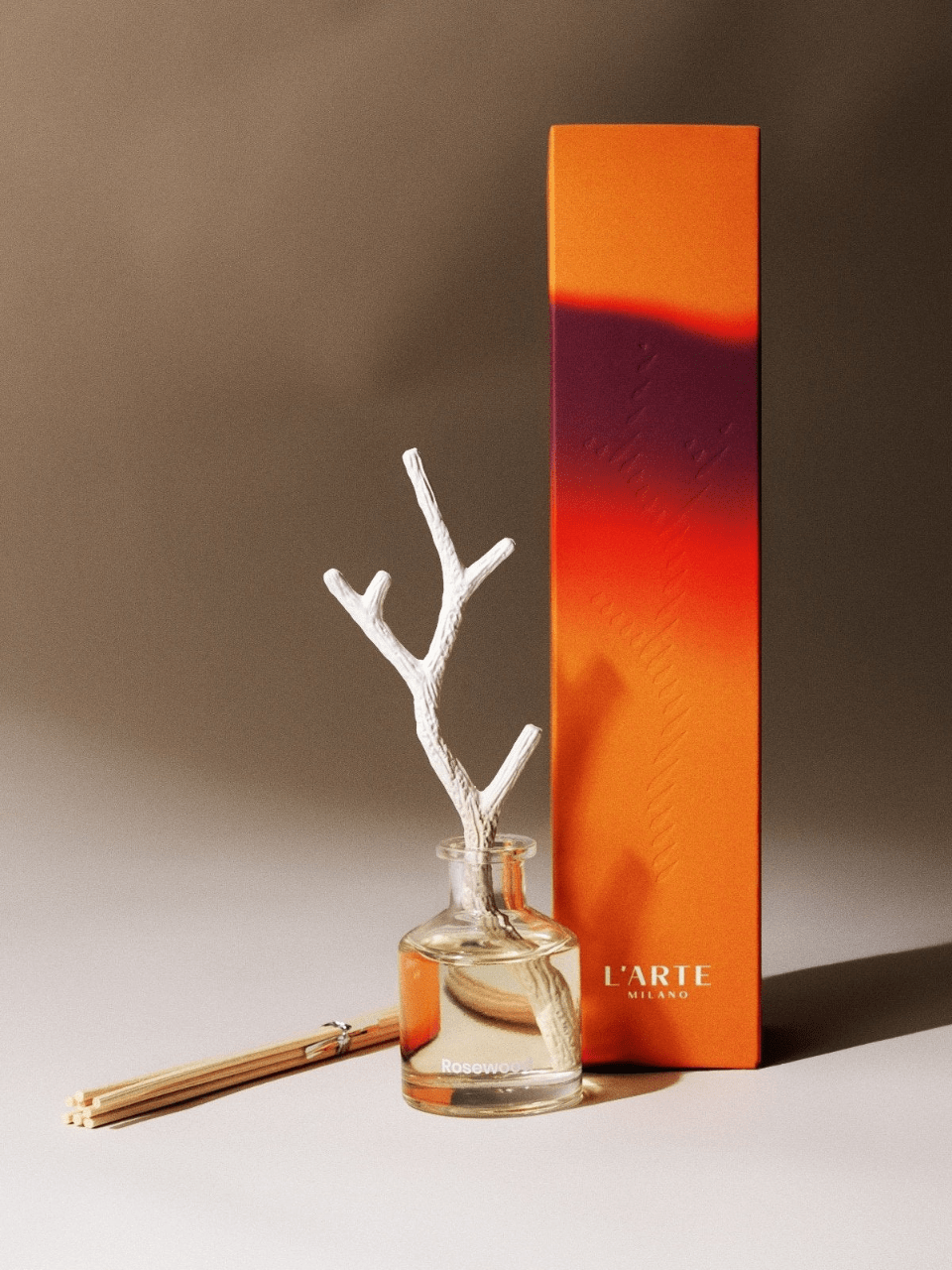 Produkt L'ARTE MILANO Odświeżacze powietrza Zapach do domu L'ARTE MILANO "Rosewood"  50 ml 052842