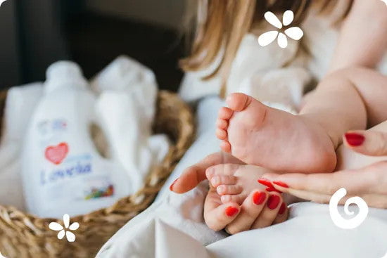 Produkt LOVELA Płyn do prania kolorów LOVELA Baby Mleczko dla dzieci 16 prań 1,45l 003215